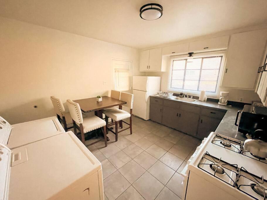 Pet Friendly! Private Casita In Nob Hill Villa Albuquerque Buitenkant foto